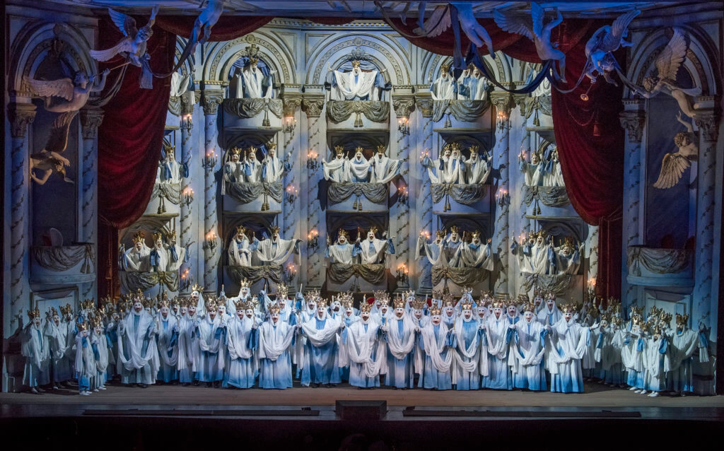 MetOpera chorus in the Prololgue of Boito's "Mefistofele." 