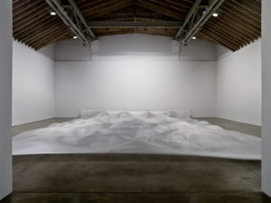 Hans Haacke, Wide White Flow, 1967/2008. Electric fans and white silk, dimensions variable. Installation view: Paula Cooper Gallery, New York, 2008. © Hans Haacke 