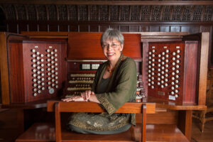 Gail Archer, Organist / Photo Credit: Stephanie Berger